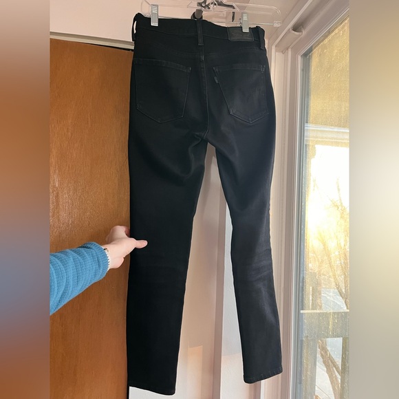 Levi’s 311 Shaping Skinny Black 25 W x 25 L - Picture 2 of 7